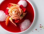 ル カフェ ドゥ ジョエル・ロブション、“マリー・アントワネットの誕生日”を祝う紅茶＆薔薇パフェ｜写真4