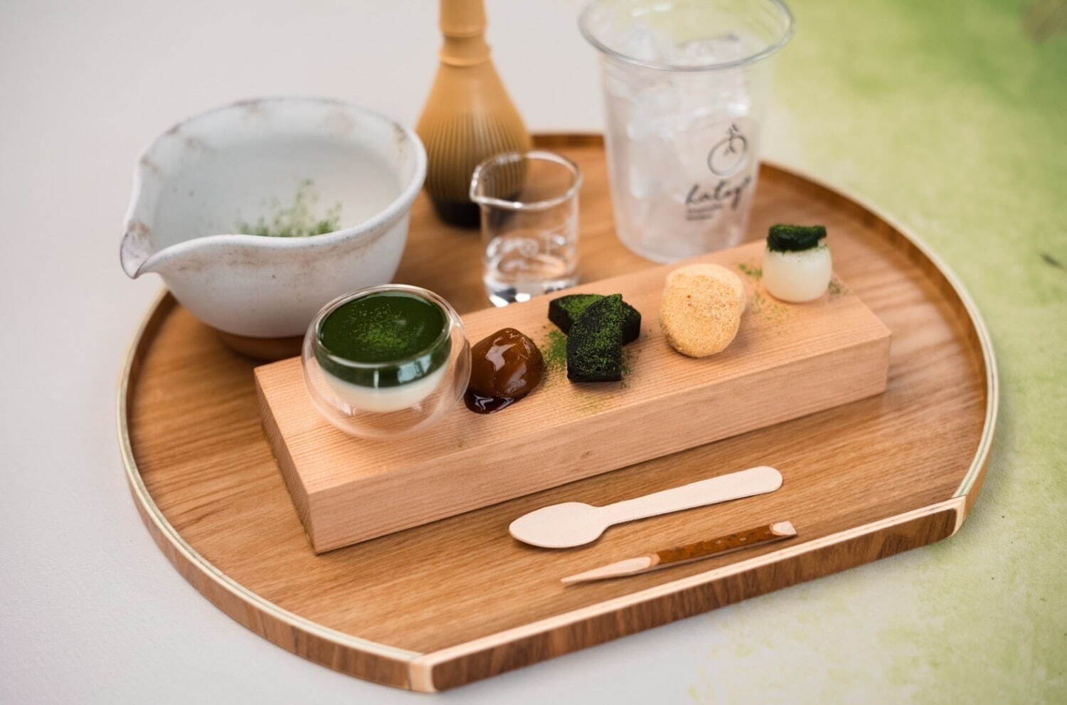 「八十八良葉舎」初の旗艦店が京都・嵐山に、自分で抹茶を点てる限定“抹茶ラテセット”など｜写真3