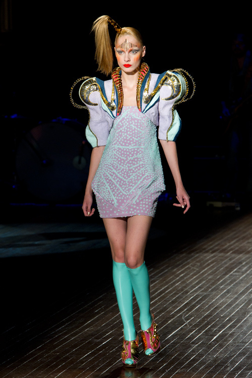 マニッシュ アローラ(manish arora) 2011年春夏ウィメンズコレクション シルエット - 写真13