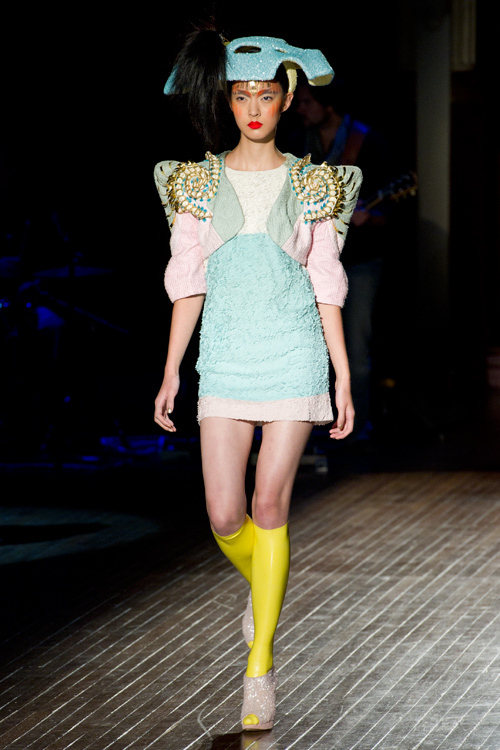 マニッシュ アローラ(manish arora) 2011年春夏ウィメンズコレクション  - 写真25