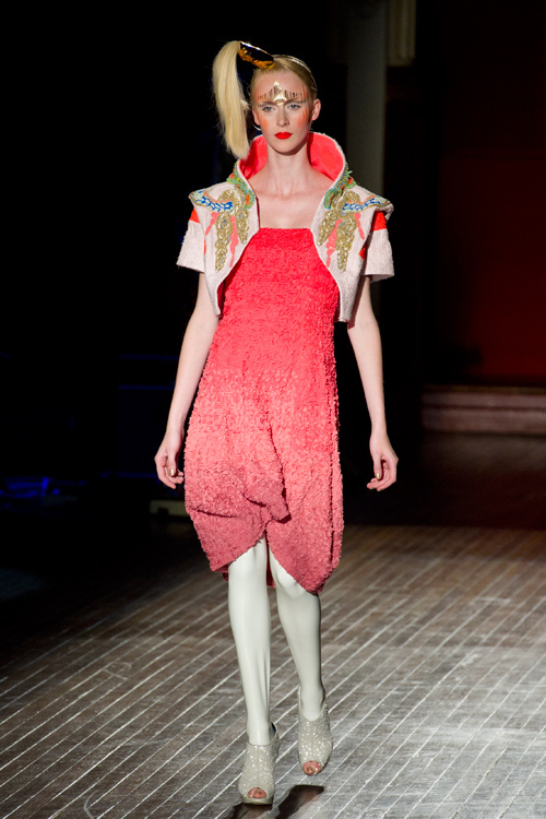 マニッシュ アローラ(manish arora) 2011年春夏ウィメンズコレクション シルエット - 写真22