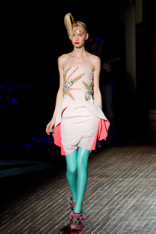 マニッシュ アローラ(manish arora) 2011年春夏ウィメンズコレクション  - 写真29