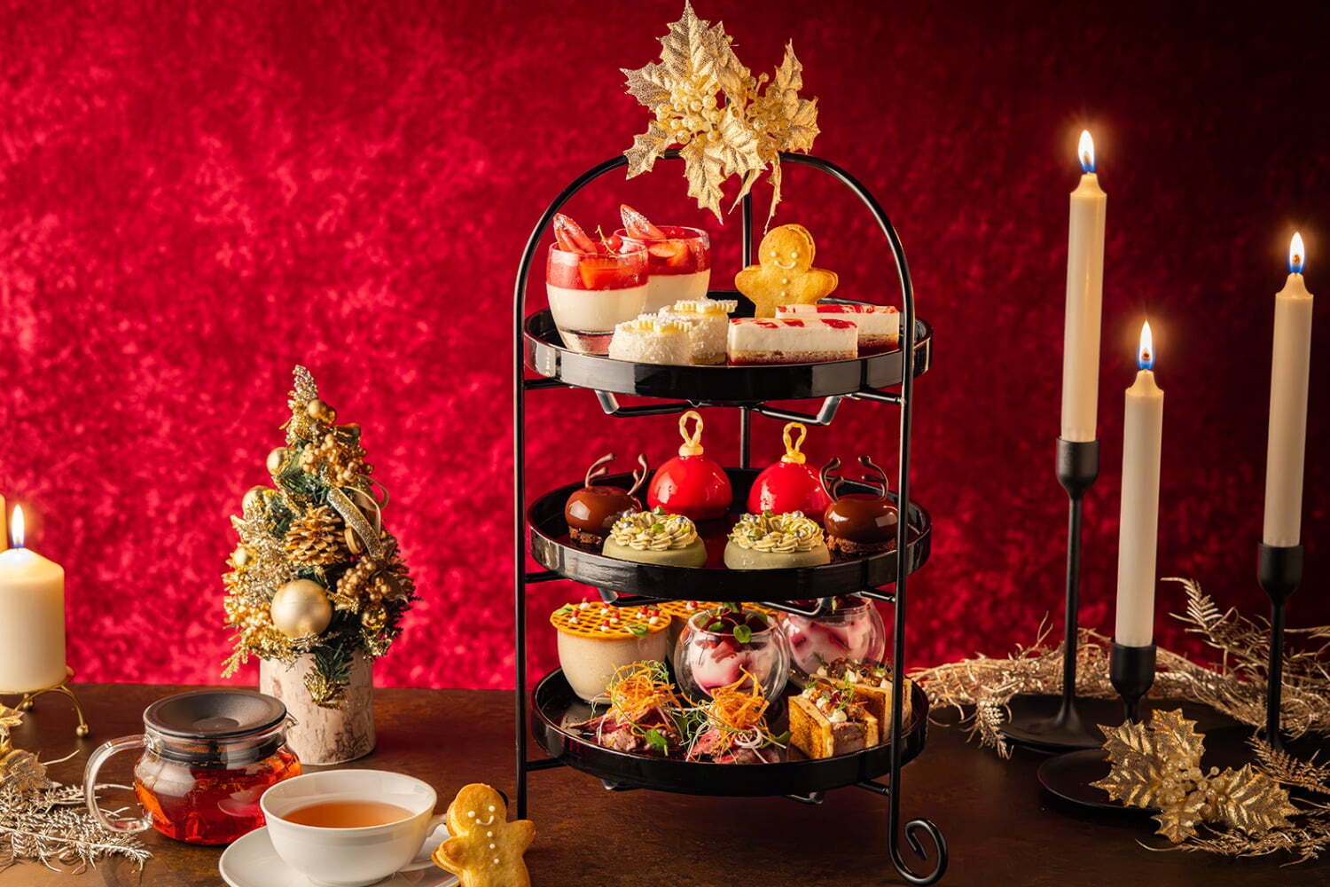 チョコレートケーキ｜プルマン東京田町「クリスマスアフタヌーンティー」“トナカイ”チョコケーキやリース型ムース