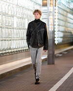 エルメスが銀座メゾンエルメスでショー - Snow Man岩本照、長谷川博己らモデルで登場｜写真14