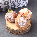 生ドーナツ専門店「ウィーラブドーナツ」秋限定“まるでかぼちゃプリン”濃厚クリーム入りドーナツ｜写真1