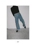 パンのレショップ限定ロールアップデニム、“淡いアイスウォッシュ”のメンズワイドジーンズ｜写真10