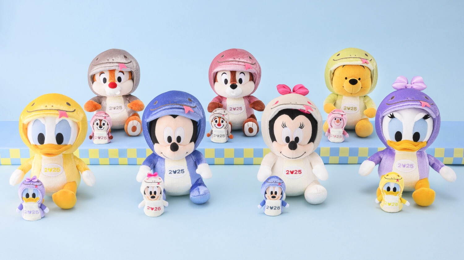 「東京ディズニーリゾートのお正月2025」和服ミッキーマウスの新年グリーティング、“ヘビ年”グッズも｜写真8