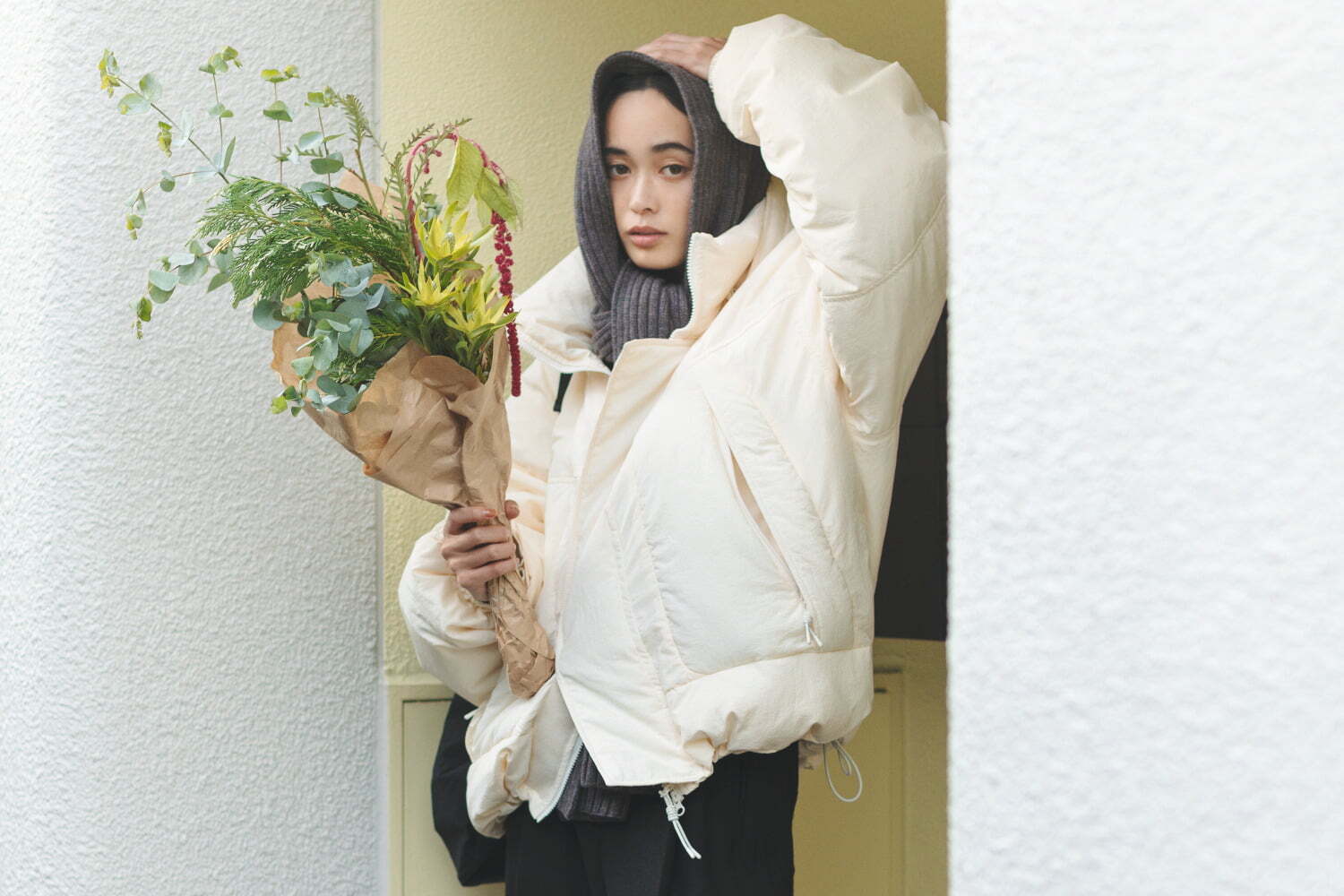 オーバーサイズ(アイテム・コーディネート)｜ステュディオス×トゥデイフル、“ふわっと”オーバーサイズなダウンジャケット＆ペインターパンツ