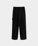 ステュディオス×トゥデイフル、“ふわっと”オーバーサイズなダウンジャケット＆ペインターパンツ｜写真3