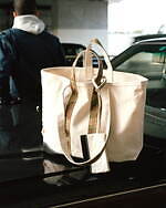 テンベア×ディスイズネバーザット、定番トートバッグや“軍手風”手袋をミリタリー要素でアレンジ｜写真4