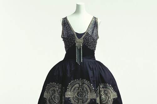 “アール・デコとファッション”ひもとく展覧会が三菱一号館美術館で、シャネルやランバンなど約310点