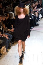 マタニティ・モデルも登場！ -  リミフゥ(LIMI feu)の2011年春夏コレクション｜写真28