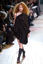 マタニティ・モデルも登場！ -  リミフゥ(LIMI feu)の2011年春夏コレクション｜写真37