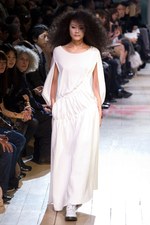 マタニティ・モデルも登場！ -  リミフゥ(LIMI feu)の2011年春夏コレクション｜写真38