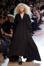 マタニティ・モデルも登場！ -  リミフゥ(LIMI feu)の2011年春夏コレクション｜写真45