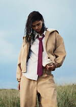 Kith24年冬ウィメンズ、3種のレザーパッチワークコート＆光沢スエードフーディー｜写真3