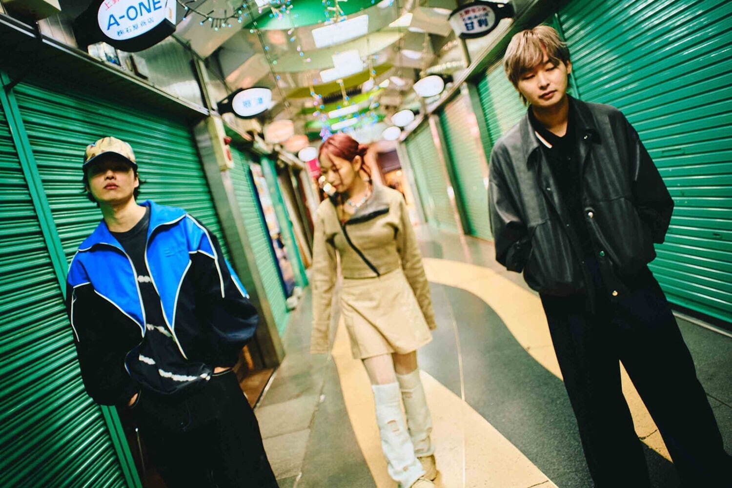 シングル(音楽)｜DURDNの新シングル「ON THE ISLAND」新曲や安全地帯のカバー「恋の予感」など全4曲収録