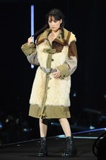 東京ガールズコレクション 2014 part4 - 土屋アンナ、香里奈などフィナーレにはモデルが集結｜写真38