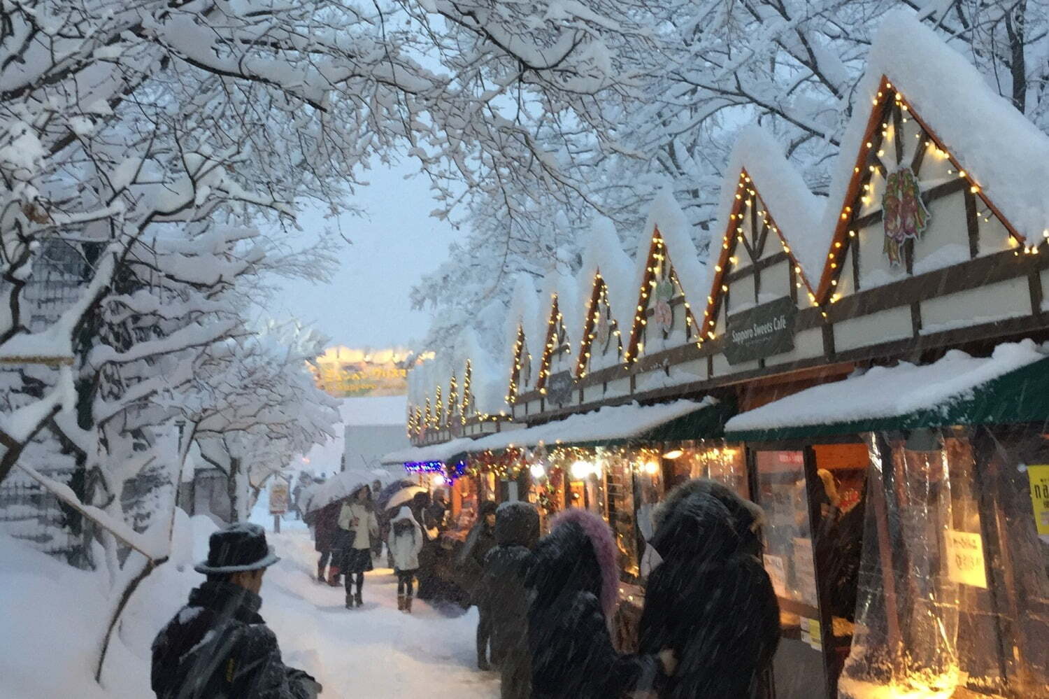 ワイン｜北海道・札幌24年クリスマスマーケット「ミュンヘン・クリスマス市」本場ドイツ料理や雑貨が集結