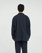 フレッシュサービス×フイナム“編集者の仕事着”想定したセットアップ、豊富な収納とイージーケア素材で｜写真16