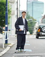 フレッシュサービス×フイナム“編集者の仕事着”想定したセットアップ、豊富な収納とイージーケア素材で｜写真9