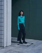 イレニサ“バックのドレープ”引き立つフード付きジャケット＆ワイドパンツ、ステュディオス限定で｜写真15