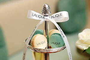 本日限定　ラデュレ LADUREE 貝殻 コンパクト Amazon.co.jp: レ メルヴェイユーズラデュレ 24k リミテッド