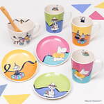 全国ロフトに限定ムーミングッズ - パステルカラーの雑貨や食器、花束を抱えるスナフキンの靴下も｜写真1