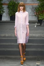 シャルル アナスタス(Charles Anastase)のロマンティックなガーリッシュな2011年春夏コレクション｜写真11