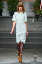 シャルル アナスタス(Charles Anastase)のロマンティックなガーリッシュな2011年春夏コレクション｜写真13