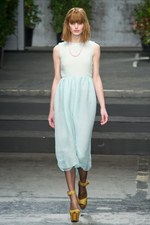 シャルル アナスタス(Charles Anastase)のロマンティックなガーリッシュな2011年春夏コレクション｜写真18