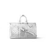 ルイ・ヴィトン“メタリックシルバー”きらめくハート型の財布や三日月型ショルダーバッグ｜写真7