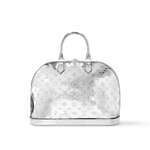 ルイ・ヴィトン“メタリックシルバー”きらめくハート型の財布や三日月型ショルダーバッグ｜写真6