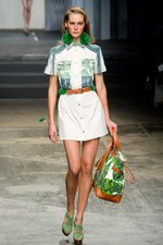 ハウス オブ ホランド(House of Holland)のグラマラスな2011年春夏コレクション｜写真8