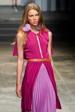 ハウス オブ ホランド(House of Holland)のグラマラスな2011年春夏コレクション｜写真27