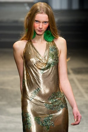 ハウス オブ ホランド(House of Holland)のグラマラスな2011年春夏コレクション｜写真39