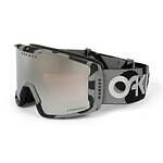 パレス スケートボード×オークリー、“斑模様”の中綿ジャケット＆登山用サングラスなど｜写真22