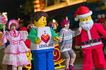 名古屋「レゴランド」夜のクリスマスイベント、レゴ ブロックの巨大ツリー＆サンタのライトアップショー｜写真7