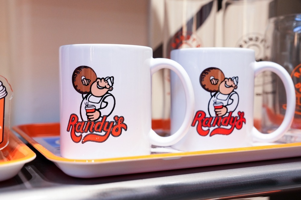 「ランディーズドーナツ」LA発ドーナツショップが東京・代官山に！カスタード入り“青空”着想ドーナツも｜写真20