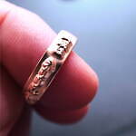 谷川俊太郎の“詩を纏う”指輪、「二十億光年の孤独」の一行を選んで刻印｜写真3