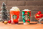 スターバックス(Starbucks Coffee) メリーベリー ストロベリー フラペチーノ｜写真1
