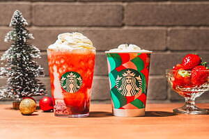 スターバックス(Starbucks Coffee) メリーベリー ストロベリー フラペチーノ｜写真1