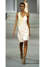 3.1 フィリップ リム 2015年春夏コレクション - 無防備な官能性が潜む、ベッドルームの世界｜写真6