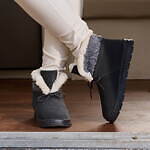 ミネトンカ24年秋冬ウィメンズシューズ、“ふわもこ”スリッポンスニーカー＆足首ニットのブーツ｜写真33