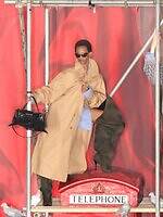 H&M×グレン・マーティンス、“自由に変形”コートやだまし絵プリントのトップスなど｜写真4