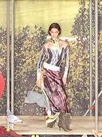 H&M×グレン・マーティンス、“自由に変形”コートやだまし絵プリントのトップスなど｜写真2