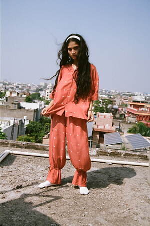 タド(TADO) 2025年春夏ウィメンズコレクション  - 写真8