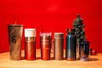 スターバックスの24年クリスマス限定グッズ第2弾、ラメ輝くタンブラーや色変カップ＆ベアリスタキャップ｜写真1