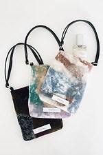 ミューラル“水に揺らめく光”グラデカラーのドレス＆ボタニカル柄刺繍のカシュクールドレス｜写真14