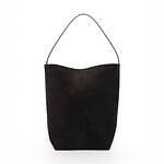 ザ・ロウ“スカーフ揺らめく”起毛カシミヤのコート＆ヘアリー素材のショルダーバッグなど｜写真6